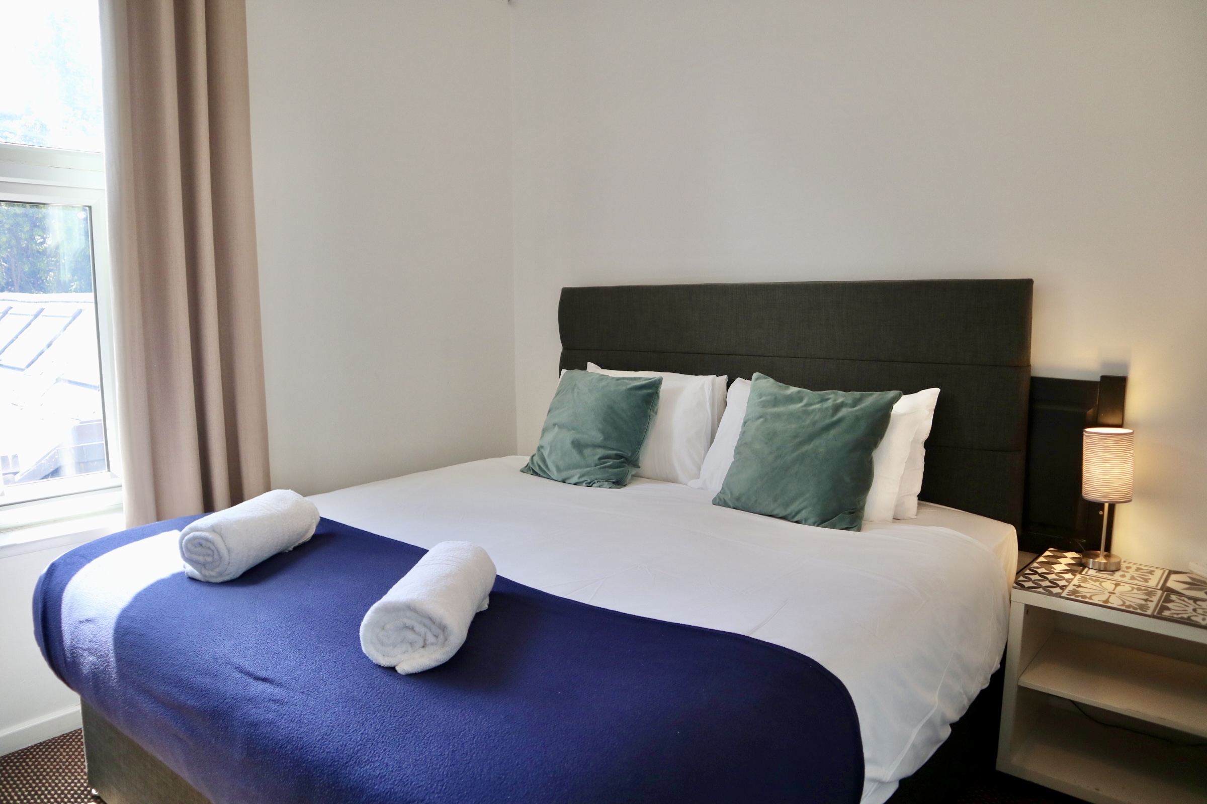 King Ensuite Room thumbnail 6
